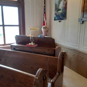 Pekin%20Holy%20Closure%20%2011%20Linda%20Luehring